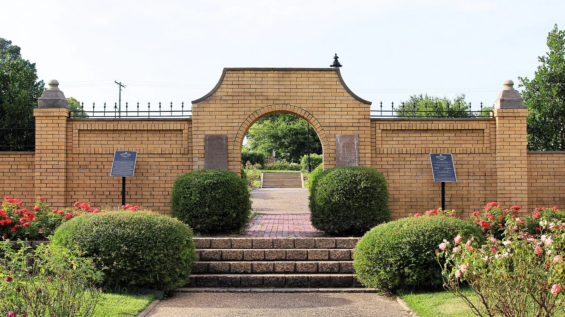 Archway at the Tyler Rose Garden